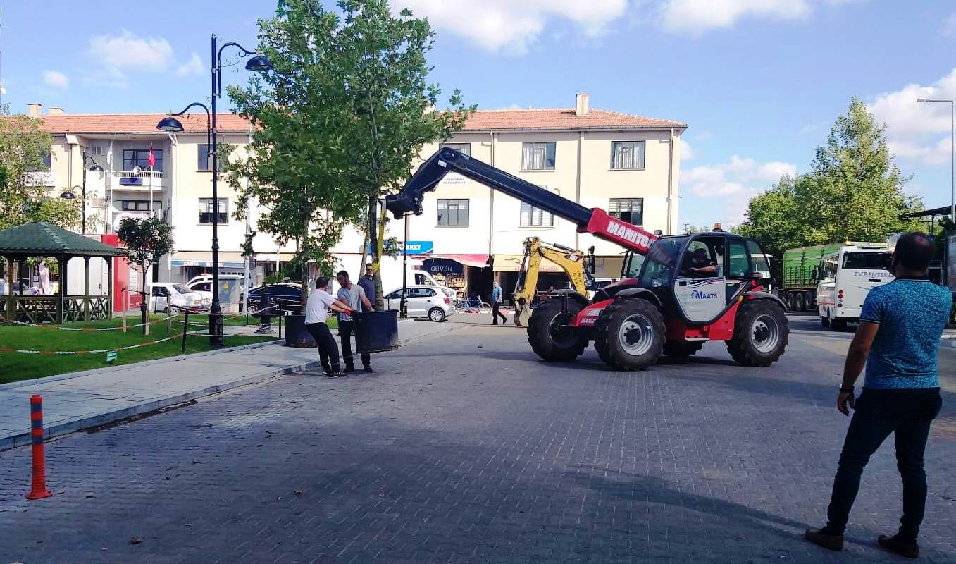 AĞAÇ DİKME ÇALIŞMALARI