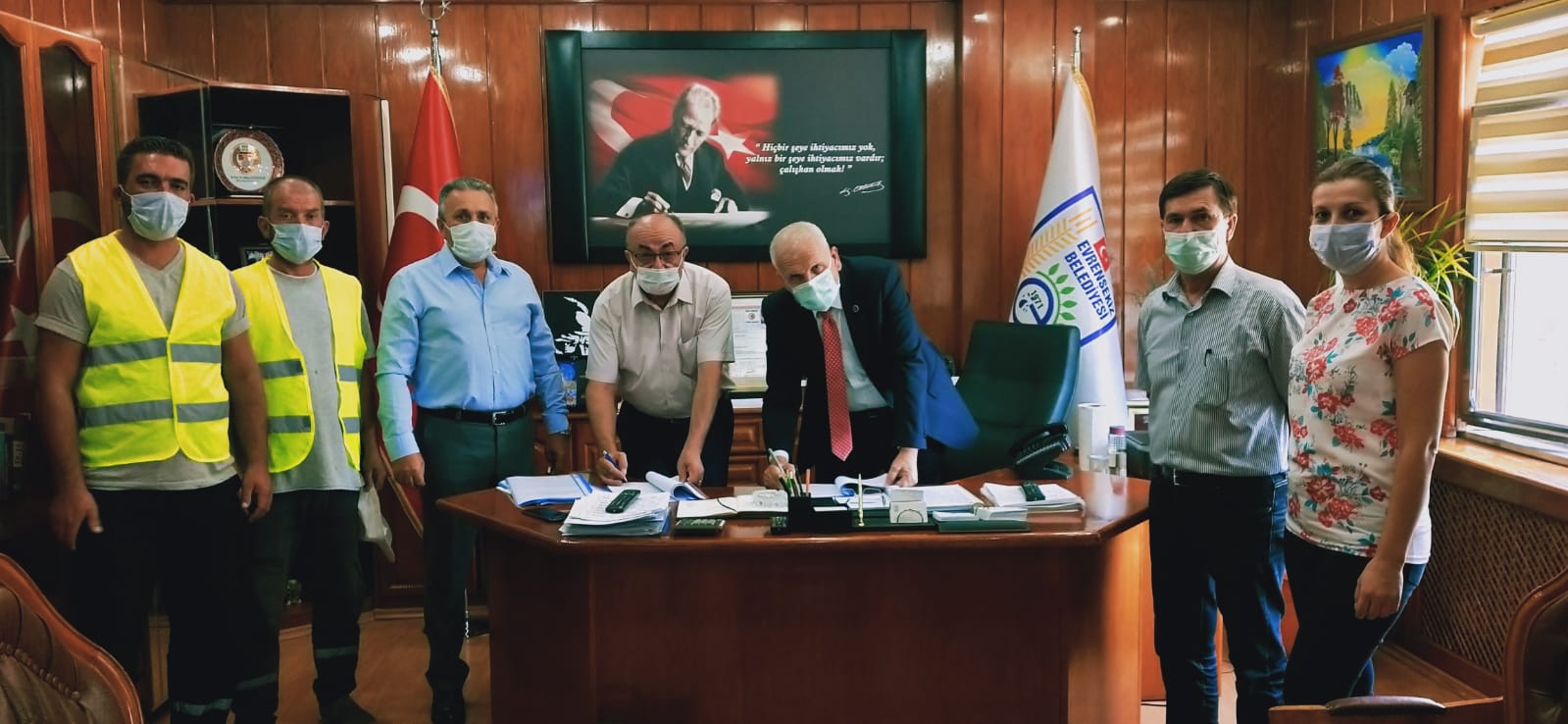 EVRENSEKİZ BELEDİYESİ İŞÇİLERİ TOPLU SÖZLEŞME İMZALADILAR
