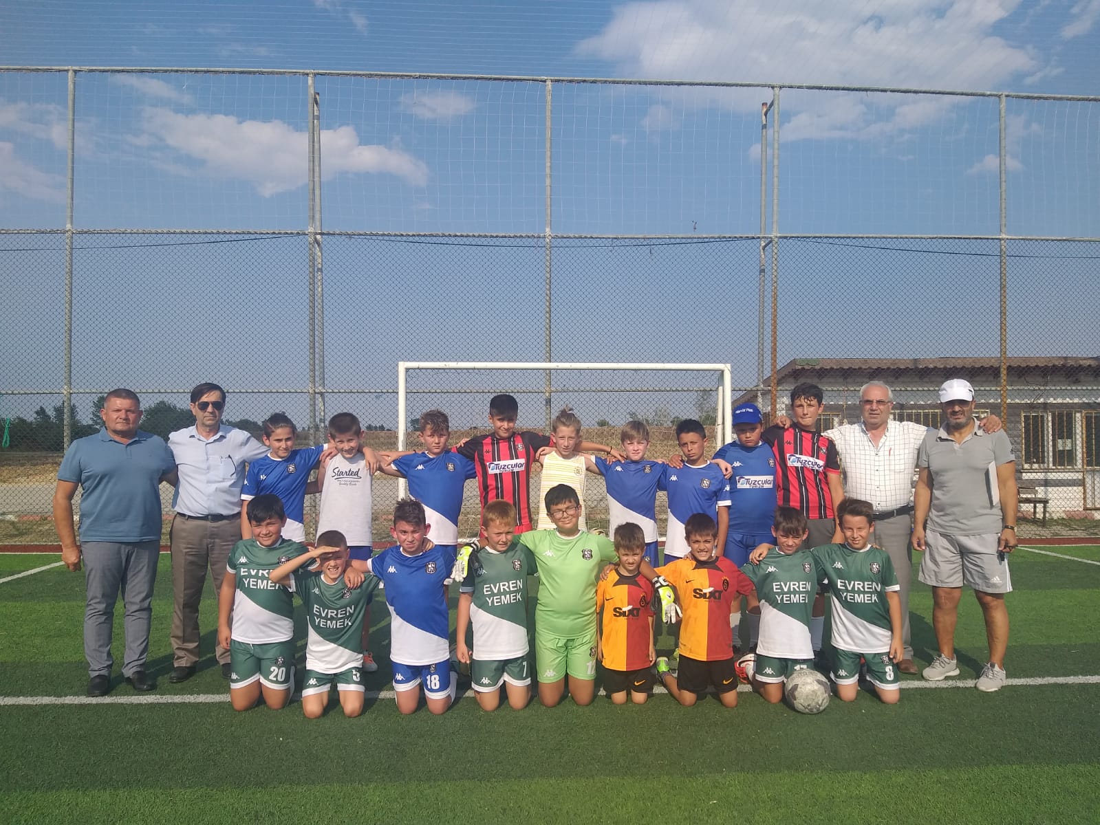 EVRENSEKİZSPOR'UN GENÇLERİ ÇALIŞMALARA BAŞLADI